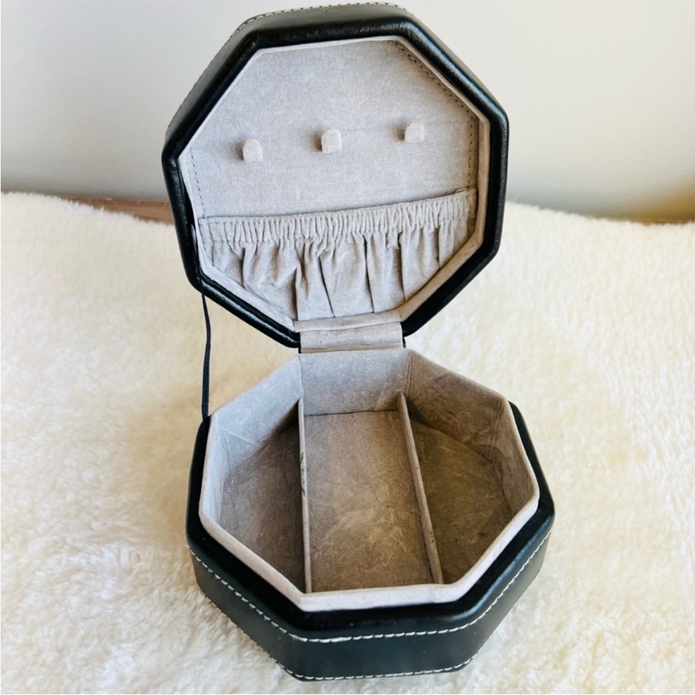 Danier Black and Grey Jewelry Box